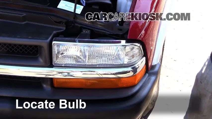 2003 Chevrolet S10 2.2L 4 Cyl. Standard Cab Pickup (2 Door) Lights Highbeam (replace bulb)